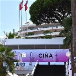 Het Beroemde Palais des Festivals in Cannes: Een Diepere Blik in het Hart van de Côte d'Azur
